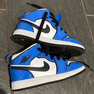 Like new size 12 Nike Jordan Hightops